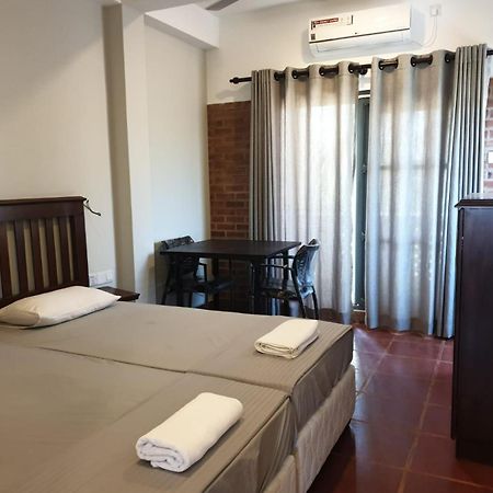 Janishi Residencies Hotel Negombo Exterior foto
