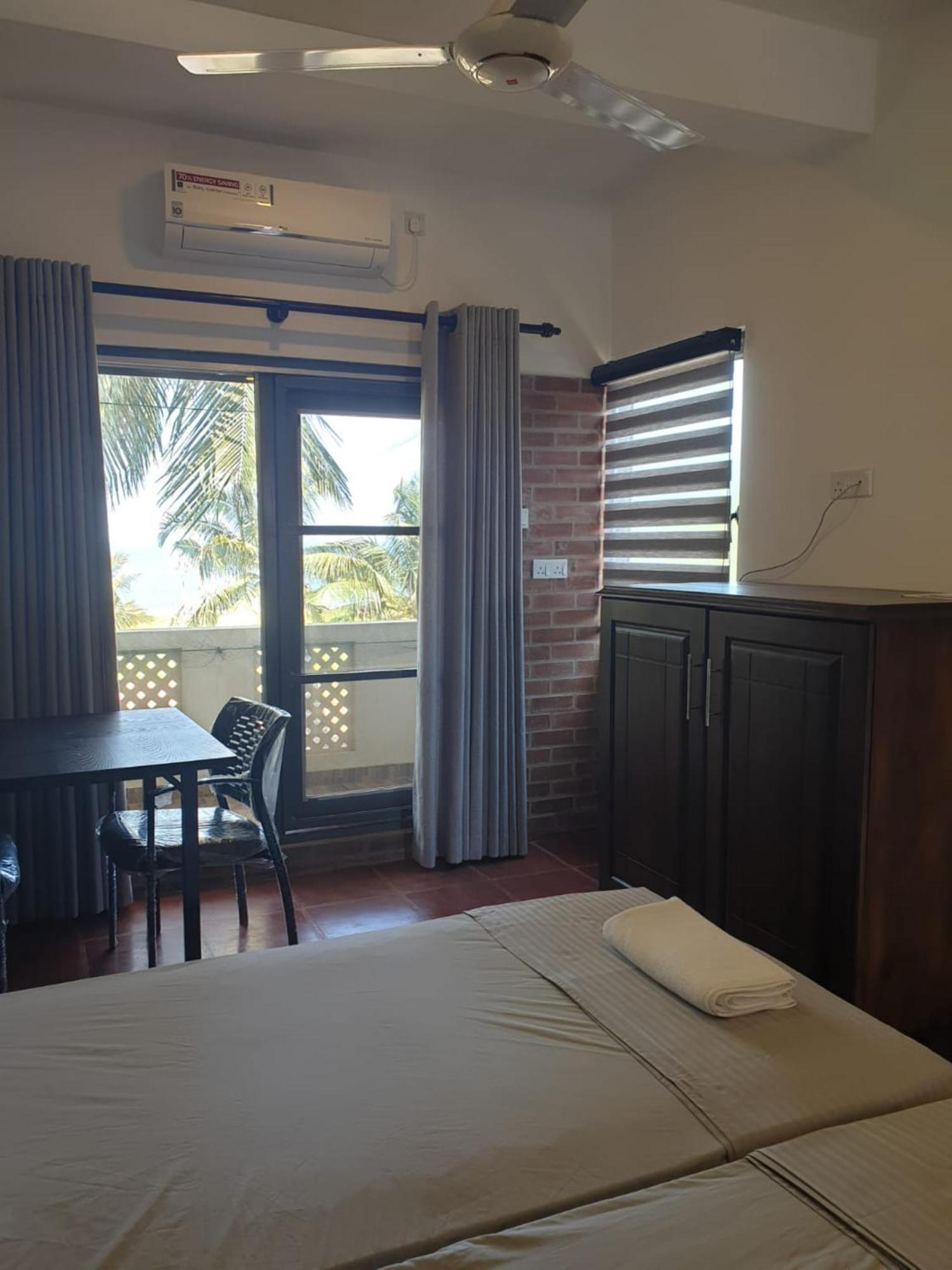 Janishi Residencies Hotel Negombo Exterior foto