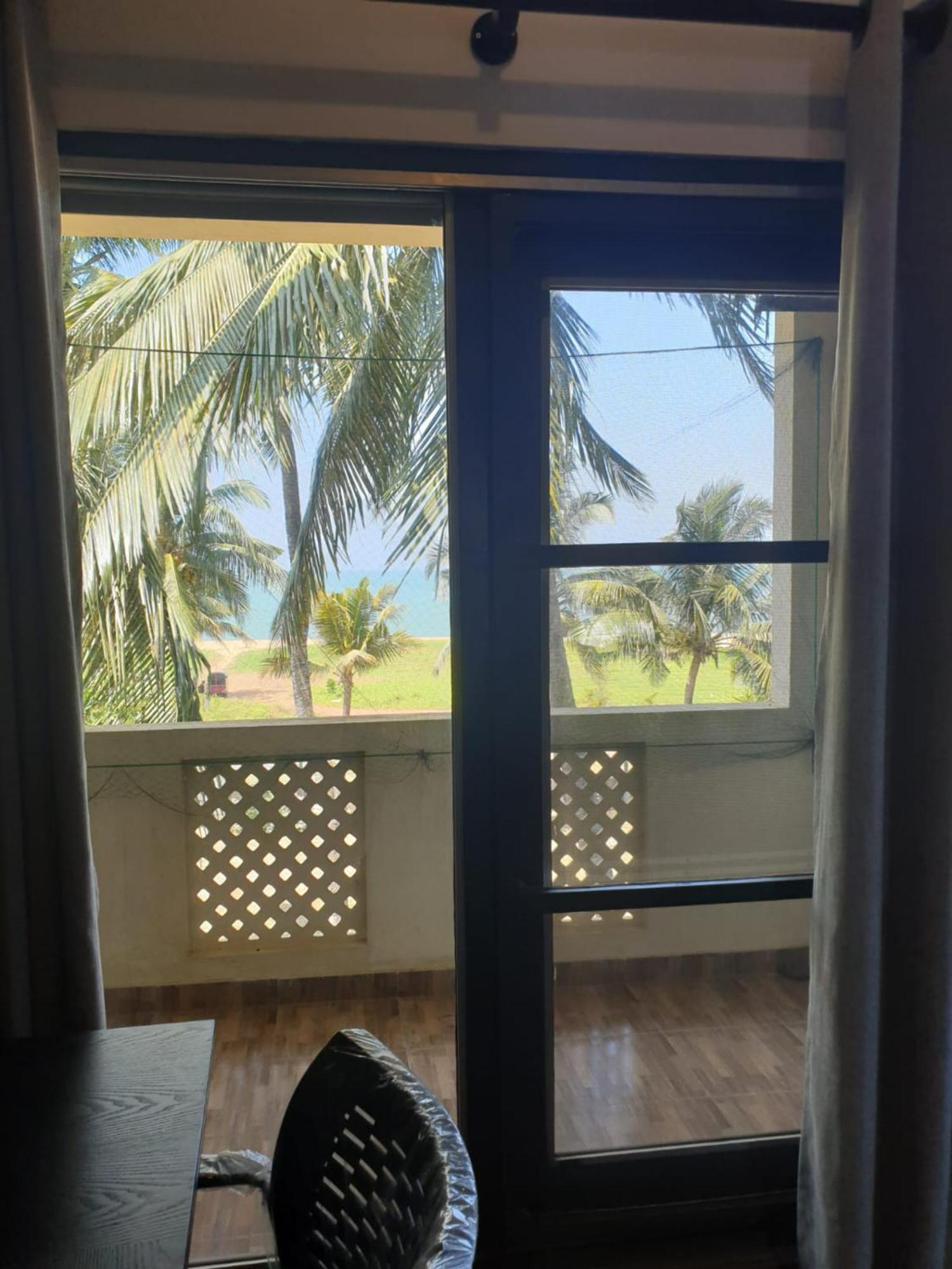 Janishi Residencies Hotel Negombo Exterior foto