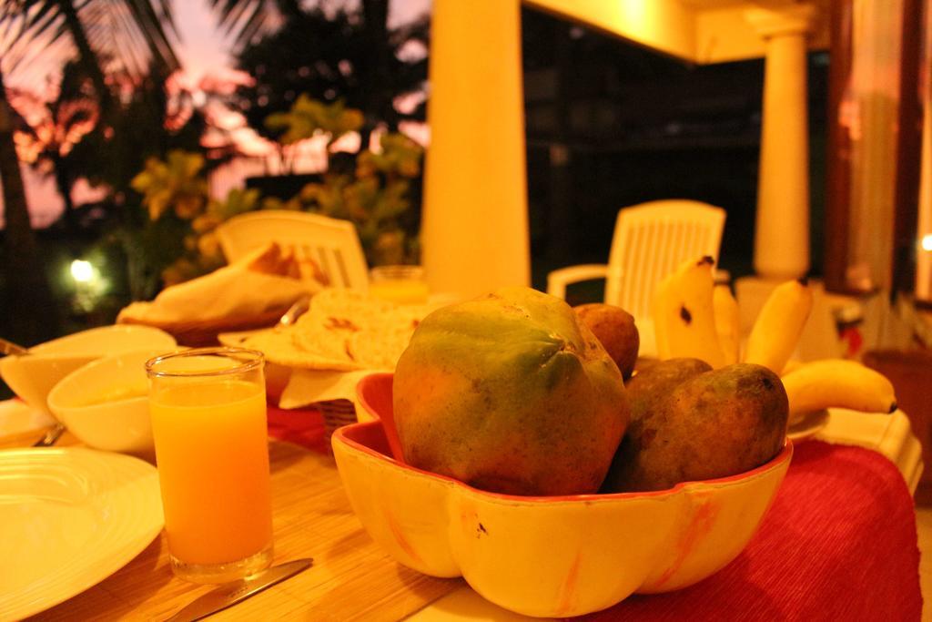 Janishi Residencies Hotel Negombo Exterior foto