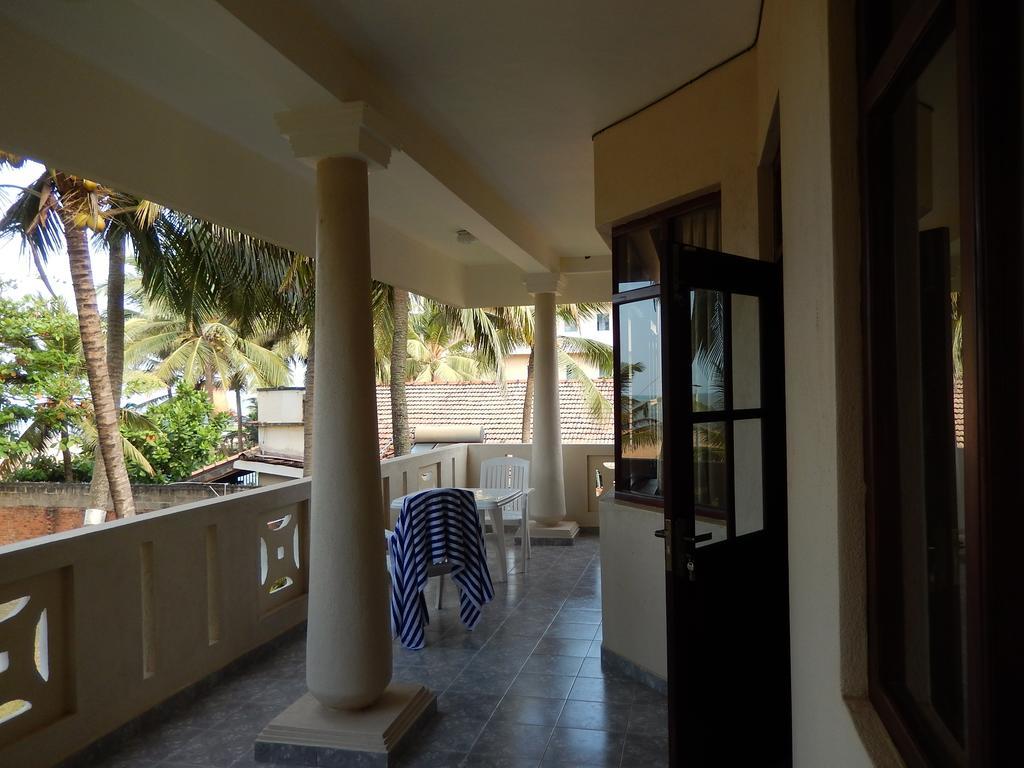 Janishi Residencies Hotel Negombo Exterior foto