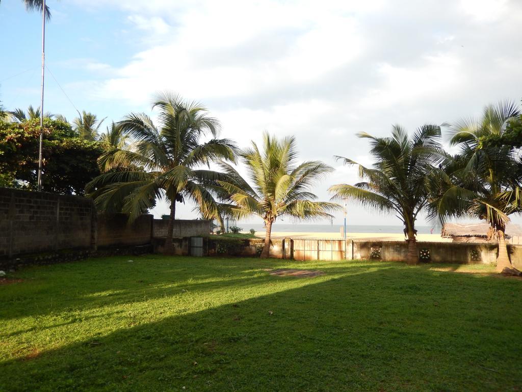 Janishi Residencies Hotel Negombo Exterior foto